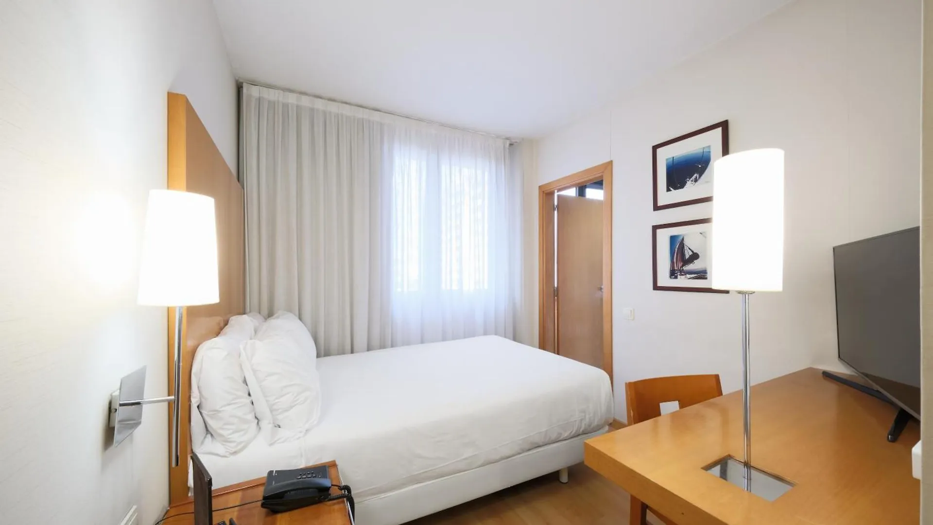 **** Отель Catalonia Barcelona Beach Испания